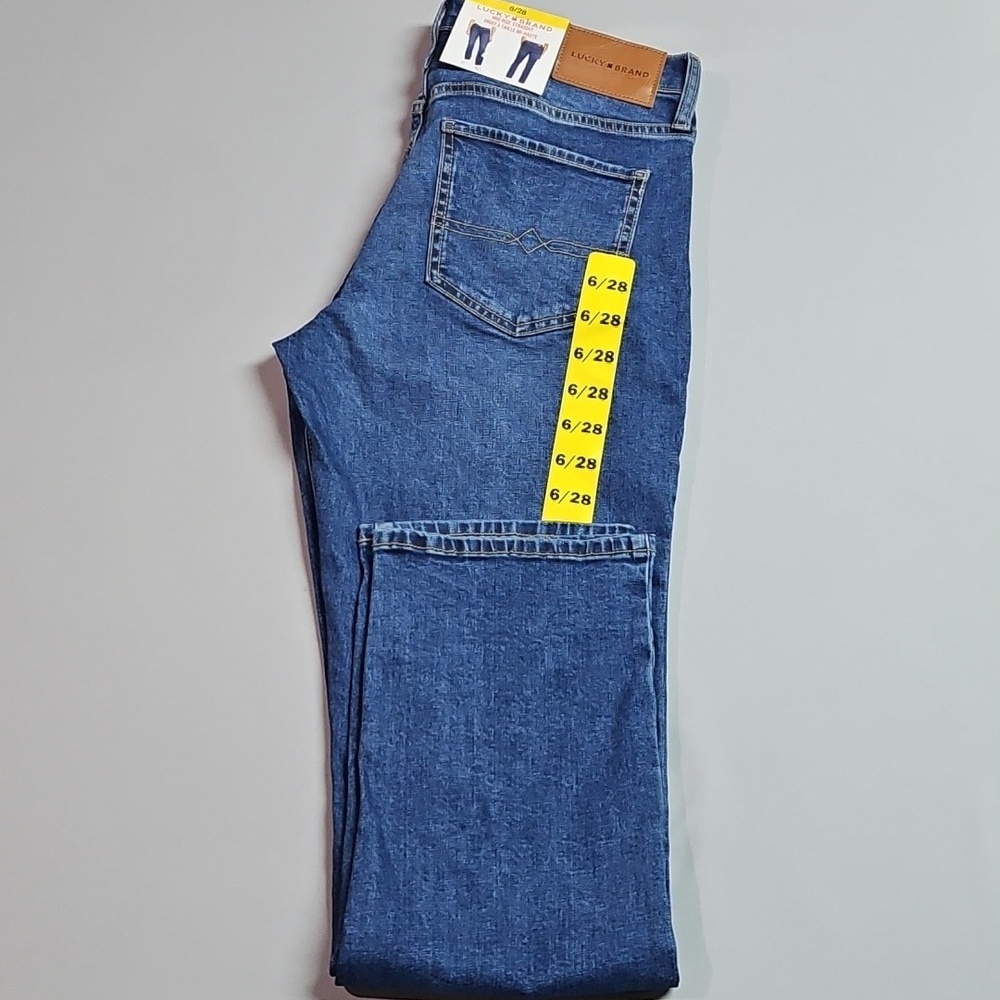 Lucky Brand Mid Rise Straight Blue Jeans 6/28 .NWT - Picture 4 of 4